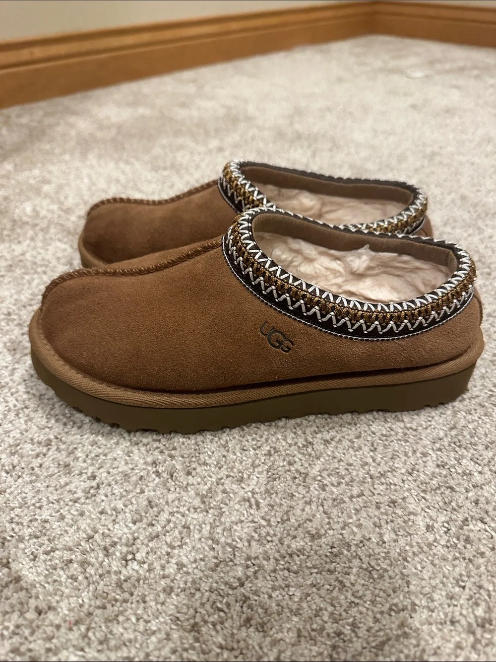 UGG Tasman slipper in chestnut color - Picture 4 of 9